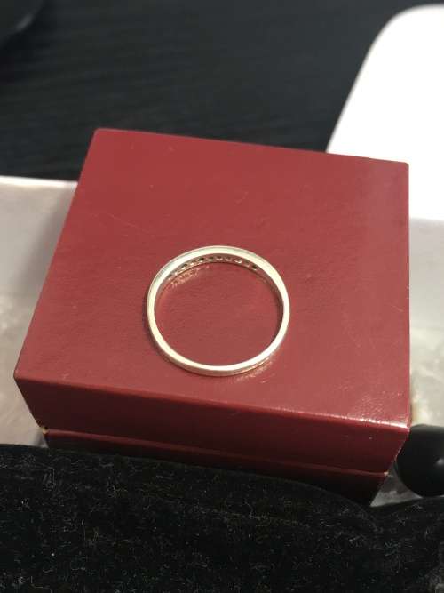 9CT WHITE GOLD AND DIAMOND ETERNITY RING